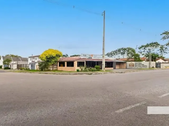 Terreno à venda, no bairro Uberaba em Curitiba