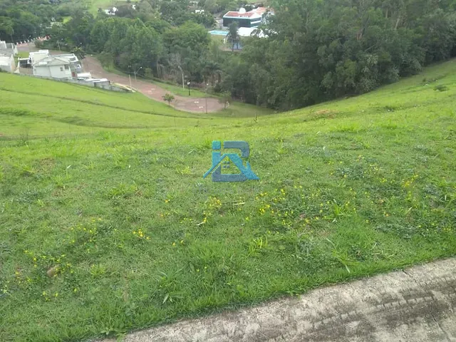 Terreno com 810m², à venda, no bairro Ville de France em Itatiba
