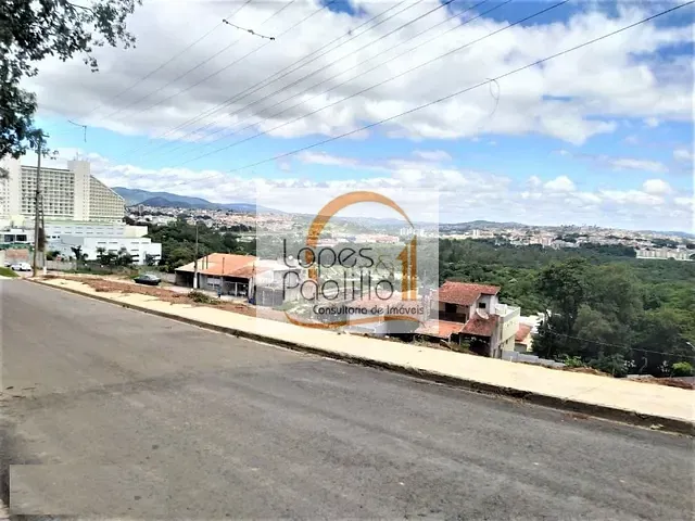 Terreno com 230m², à venda, no bairro Jardim Santo Antônio em Atibaia