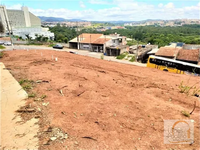 Terreno com 230m², à venda, no bairro Jardim Santo Antônio em Atibaia