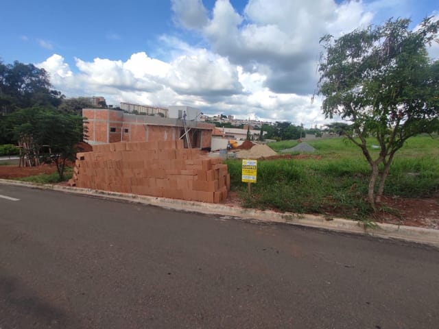 Foto do Terreno - Terreno à venda, 300 m² por R$ 220.000,00 - Euroville - Alfenas/MG | H. DE PAIVA MAGALHAES & F.DE PAIVA MAGALHAES LTDA