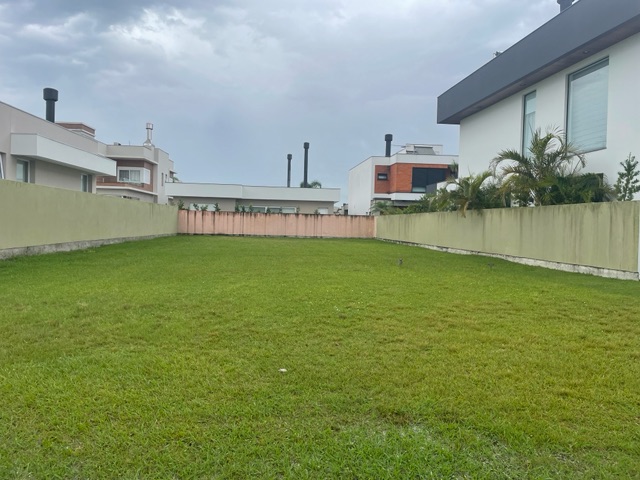 Terreno com 423m², à venda, no bairro São Gonçalo em Pelotas