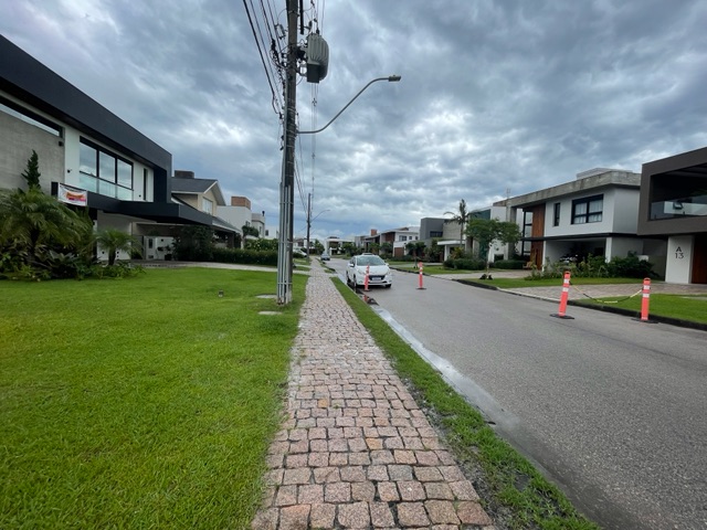 Terreno com 423m², à venda, no bairro São Gonçalo em Pelotas