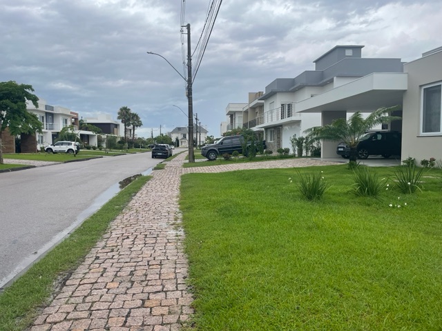 Terreno com 423m², à venda, no bairro São Gonçalo em Pelotas