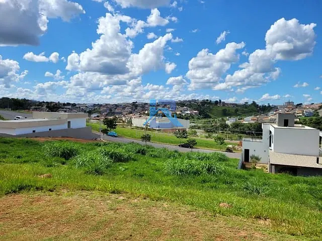 Terreno com 571m², à venda, no bairro Residencial Fazenda Santa Rosa - Fase 1 em Itatiba