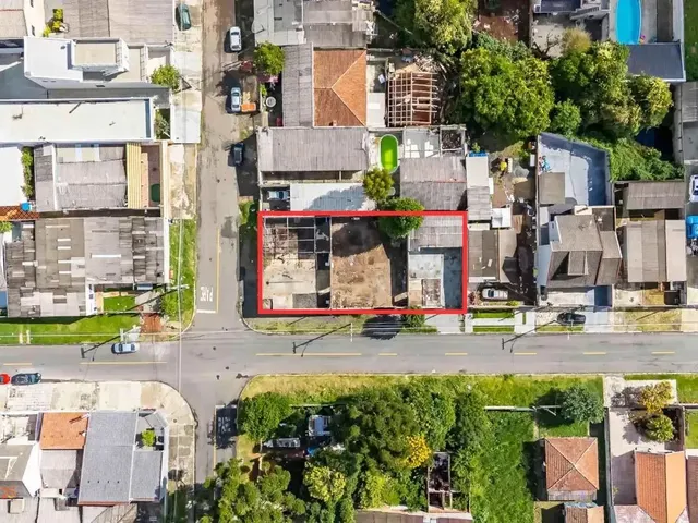 Terreno à venda, no bairro Capão Raso em Curitiba