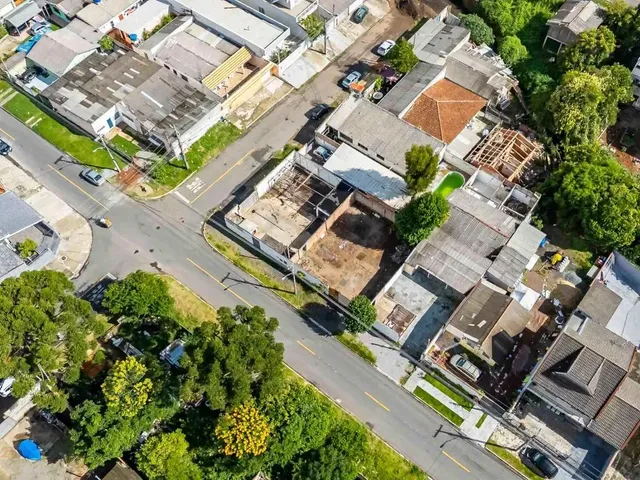 Terreno à venda, no bairro Capão Raso em Curitiba