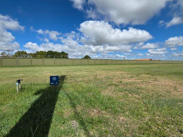 Terreno com 262m², à venda, no bairro Laranjal em Pelotas