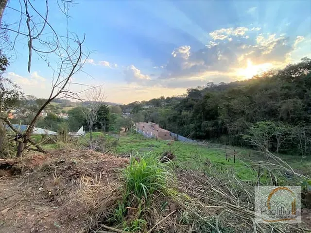 Terreno com 415m², à venda, no bairro Jardim Paulista em Atibaia