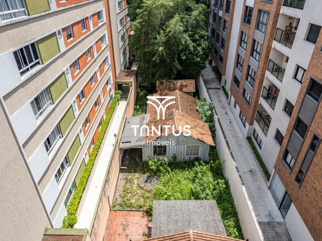 Terreno à venda, no bairro Alto da Glória em Curitiba