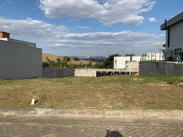 Terreno com 720m², à venda, no bairro Condomínio Reserva do Paratehy em São José dos Campos