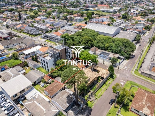 Terreno à venda, no bairro Santa Quitéria em Curitiba