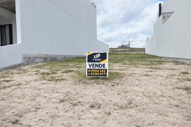 Terreno com 189m², à venda, no bairro Três Vendas em Pelotas