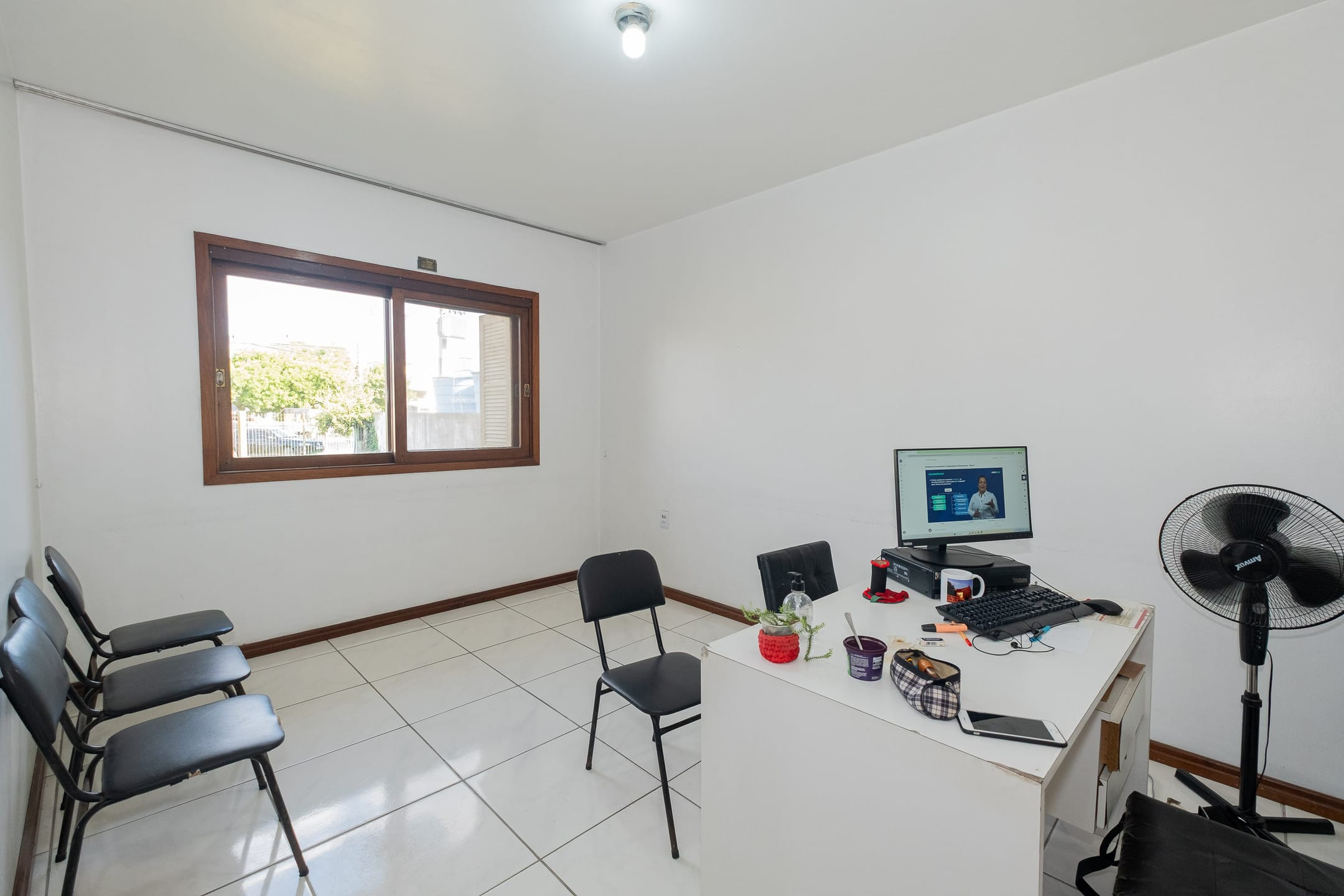 Terreno de esquina à venda na Av. Fernando Osório, Pelotas - com 2.040 m² de área total e ótimo potencial de valorização. - 20