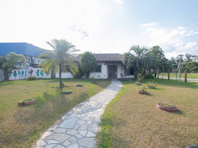 Terreno com 2040m², à venda, no bairro Três Vendas em Pelotas