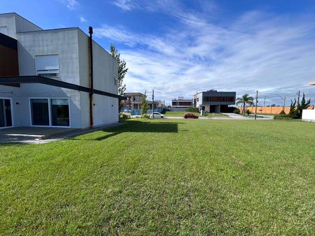 Terreno com 416m², à venda, no bairro Laranjal em Pelotas