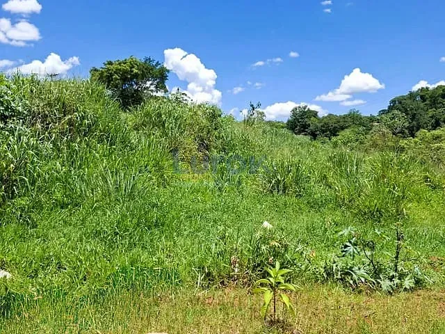 Terreno com 359m², à venda, no bairro Núcleo Habitacional Brumado em Morungaba