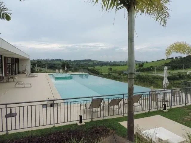 Terreno com 305m², à venda, no bairro Jardim Marlene Miranda em Taubaté