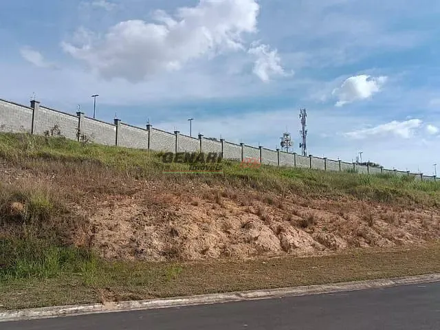 Terreno com 587m², à venda, no bairro Parque Villa dos Pinheiros em Indaiatuba