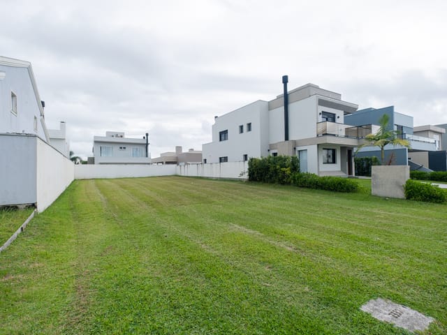 Terreno com 407m², à venda, no bairro Laranjal em Pelotas
