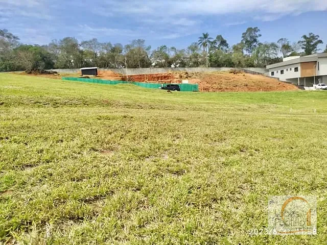 Terreno com 600m², à venda, no bairro Condominio Quintas da Boa Vista em Atibaia