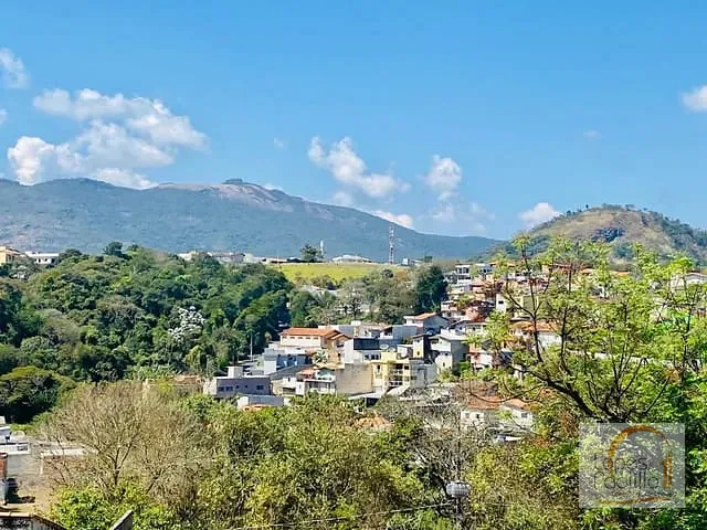 Terreno com 438m², à venda, no bairro Jardim Paulista em Atibaia