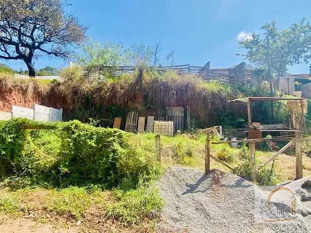 Terreno com 438m², à venda, no bairro Jardim Paulista em Atibaia