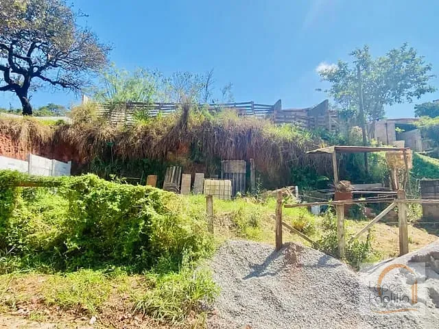 Terreno com 438m², à venda, no bairro Jardim Paulista em Atibaia