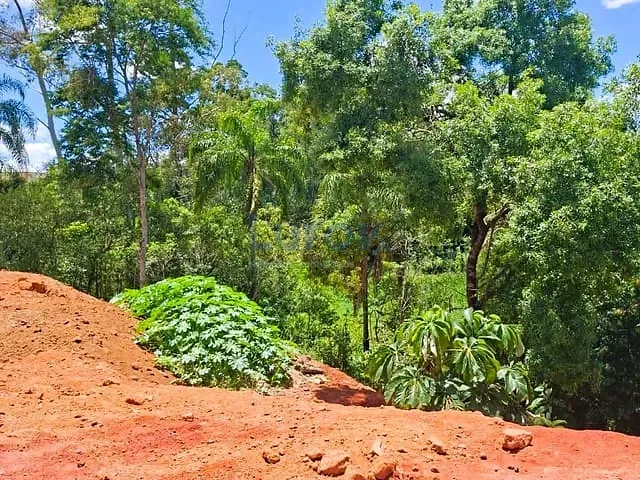 Terreno com 362m², à venda, no bairro Núcleo Habitacional Brumado em Morungaba