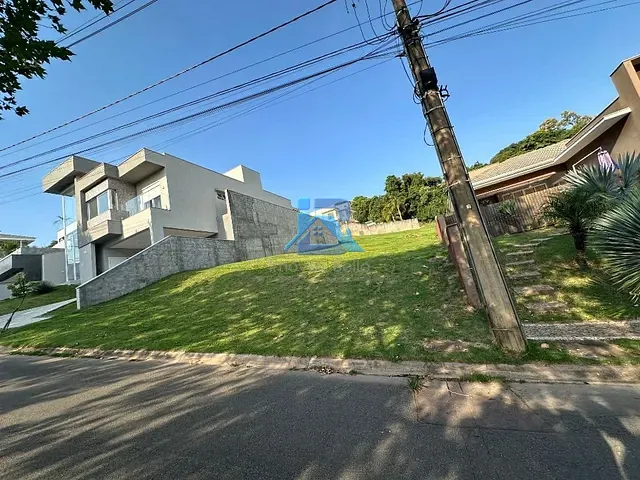 Terreno com 381m², à venda, no bairro Condomínio Ville de France em Itatiba