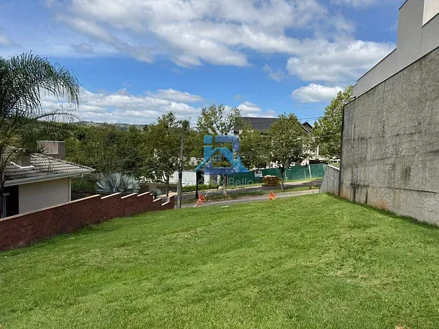 Terreno com 381m², à venda, no bairro Condomínio Ville de France em Itatiba