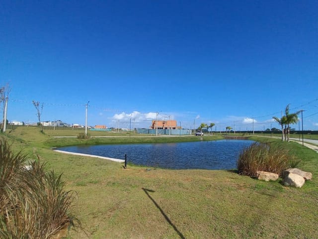 Terreno com 250m², à venda, no bairro Laranjal em Pelotas