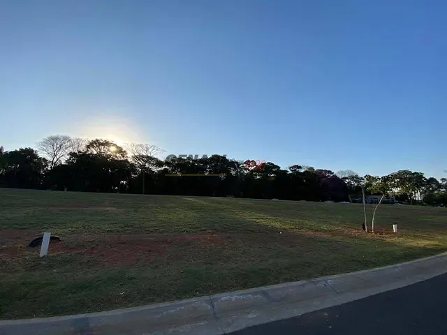 Terreno com 360m², à venda, no bairro Jardim Residencial Sapezal em Indaiatuba