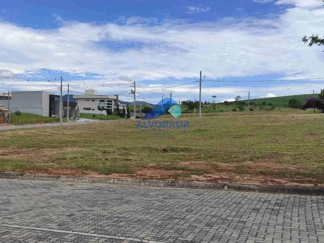 Terreno com 548m², à venda, no bairro Piedade em Caçapava