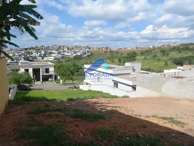 Terreno com 451m², à venda, no bairro Condomínio Residencial Jaguary em São José dos Campos