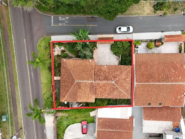 Terreno à venda, no bairro Butiatuvinha em Curitiba