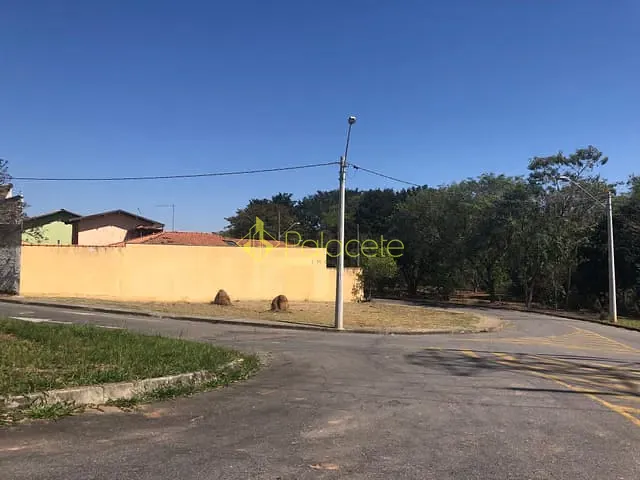 Terreno com 344m², à venda, no bairro Vila Suiça em Pindamonhangaba