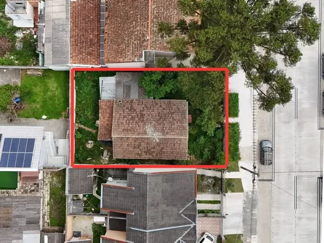 Terreno à venda, no bairro Cajuru em Curitiba