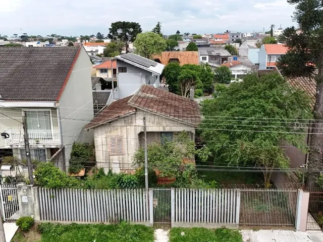 Terreno à venda, no bairro Cajuru em Curitiba
