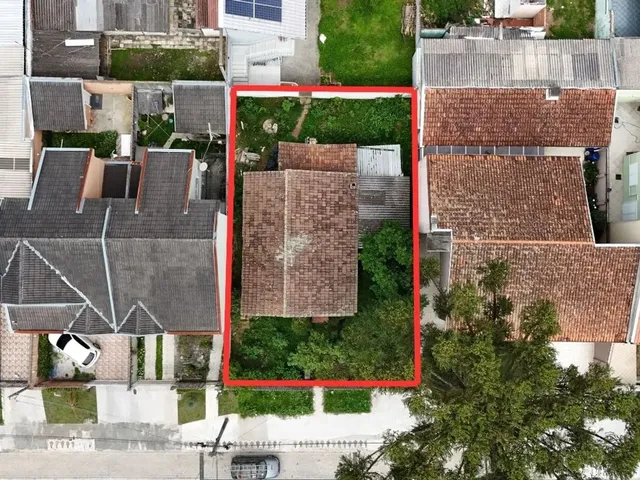 Terreno à venda, no bairro Cajuru em Curitiba
