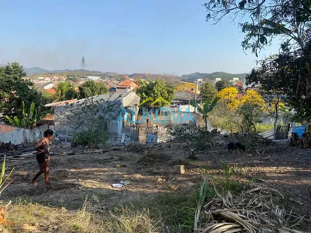Terreno com 1329m², à venda, no bairro Jardim Torrão de Ouro em São José dos Campos