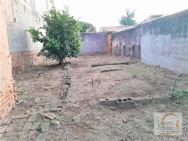 Terreno com 921m², à venda, no bairro Centro em Atibaia