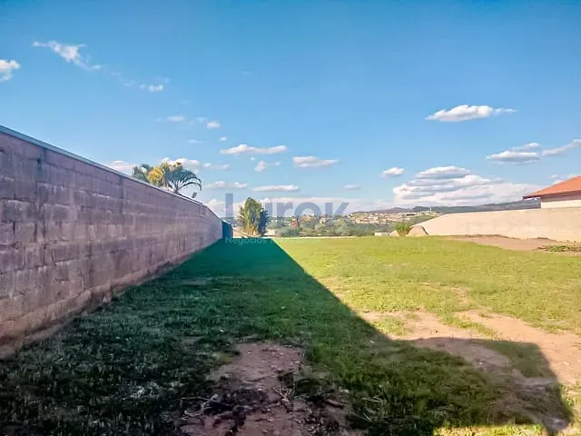Terreno com 1564m², à venda, no bairro Marambaia em Vinhedo