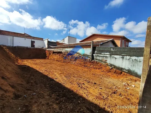 Terreno com 250m², à venda, no bairro Jardim Portugal em São José dos Campos