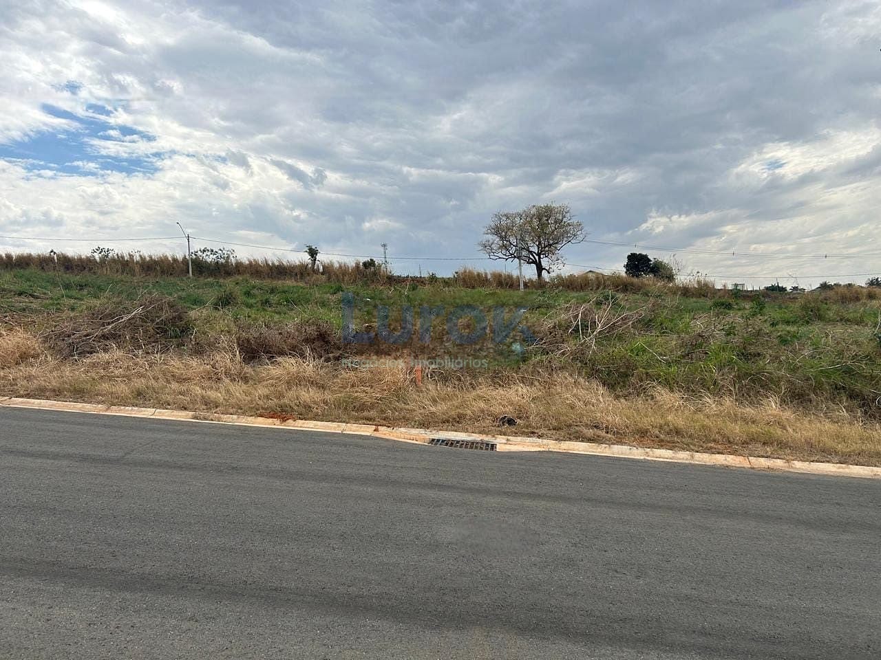 Terreno, 250 m² - Foto 1