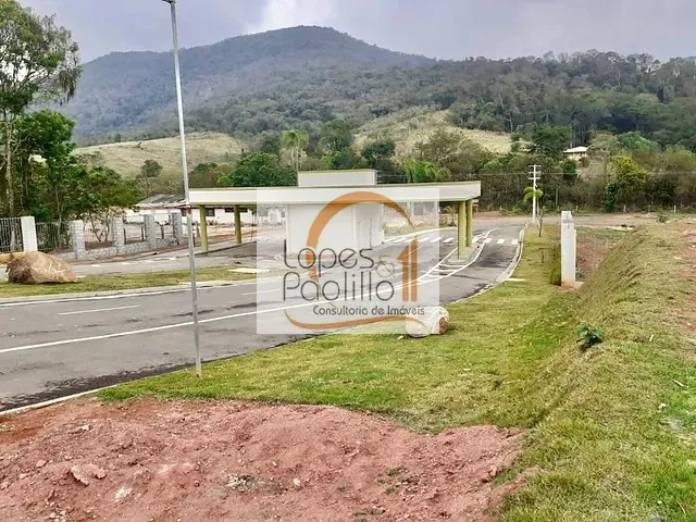 Terreno com 300m², à venda, no bairro Jardim Santa Fe em Bom Jesus dos Perdões