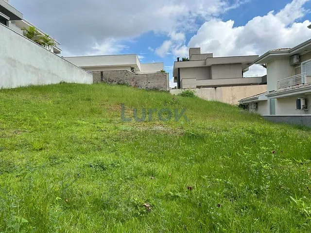 Terreno com 375m², à venda, no bairro Jardim Recanto em Valinhos