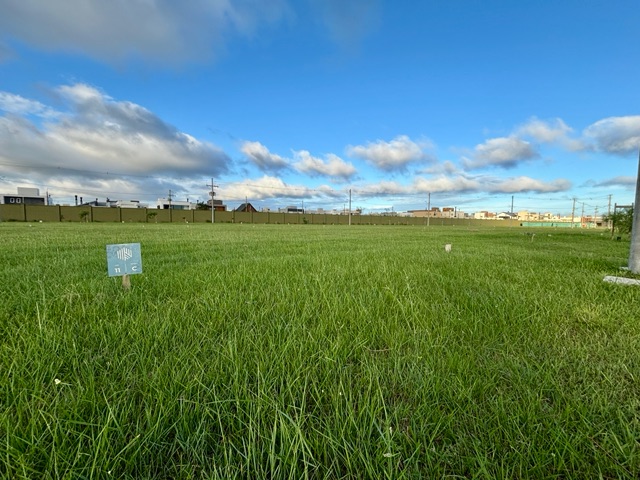 Terreno com 250m², à venda, no bairro Laranjal em Pelotas