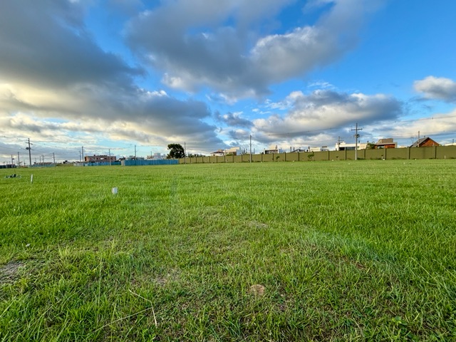 Terreno com 250m², à venda, no bairro Laranjal em Pelotas