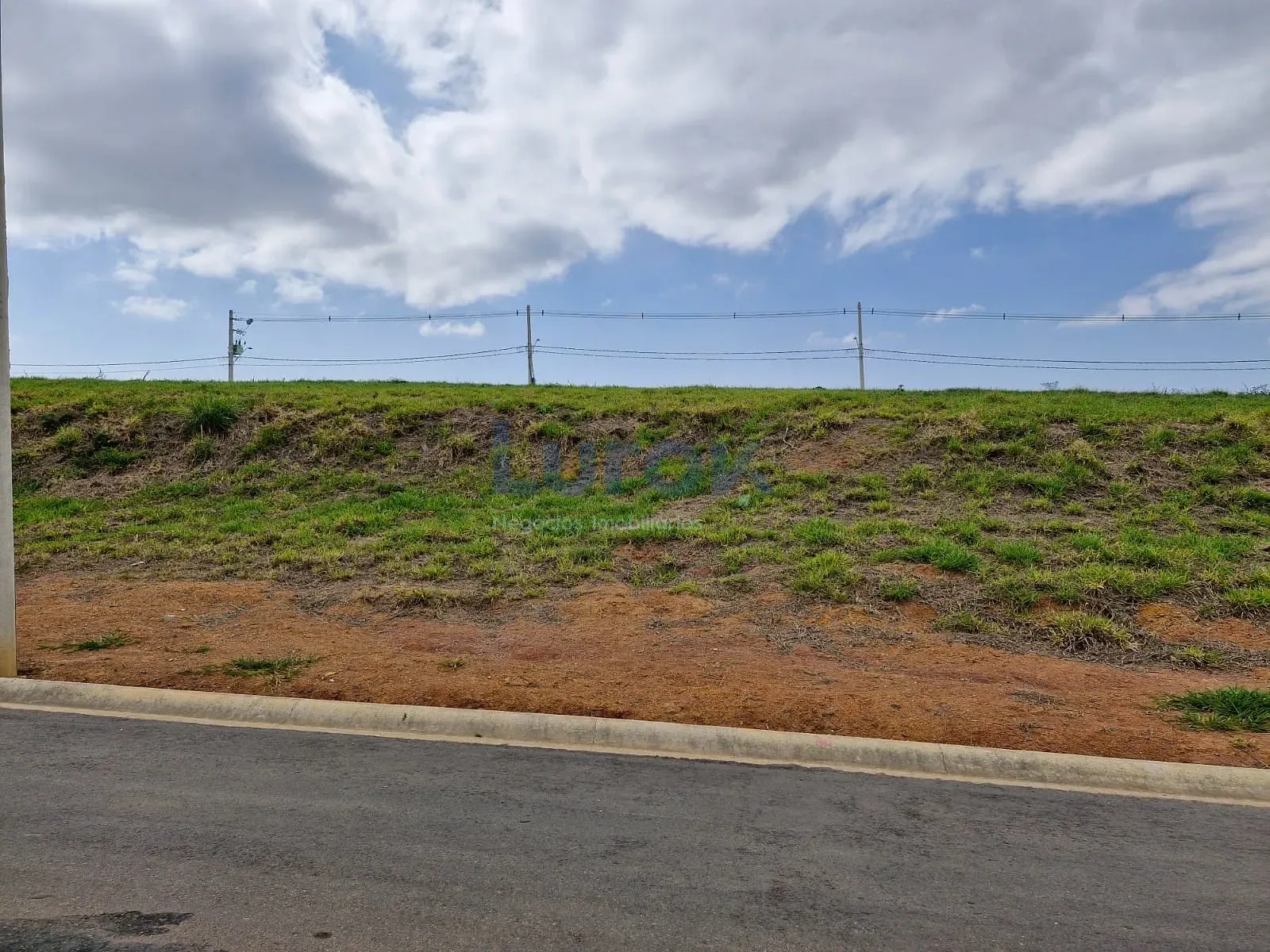 Terreno, 318 m² - Foto 1